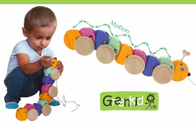 Tahací housenka - dřevěná hračka Greenkid pro děti od jednoho roku. Abafactory výrobce kvalitních a bezpečných českých dřevěných hraček s novým designem.